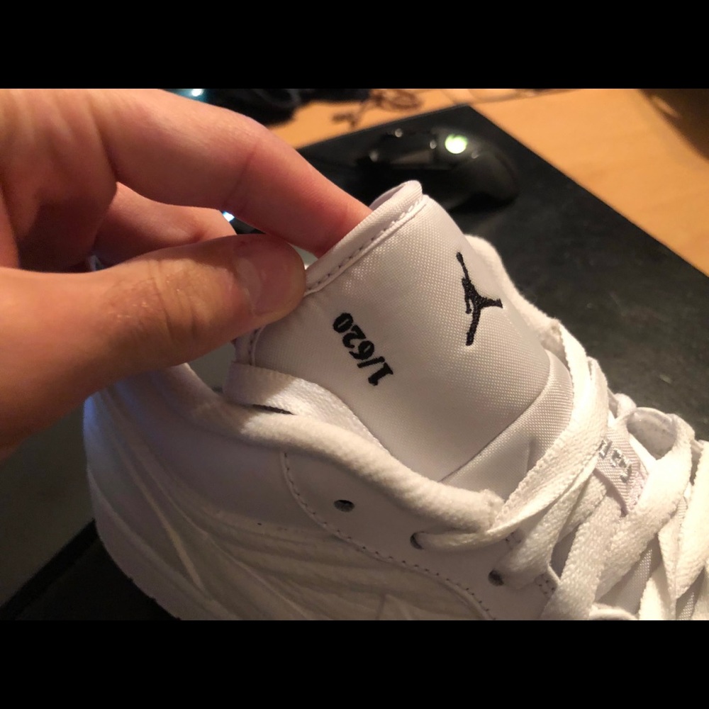 Air Jordan 1’s “white to purple”